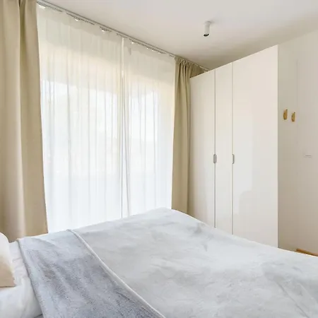 דירה Trees Surfingbird